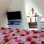 Haus Am Ufer Mit Rheinpanoramablick