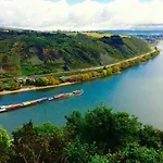 Διαμέρισμα Haus Am Ufer Mit Rheinpanoramablick *