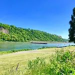 Haus Am Ufer Mit Rheinpanoramablick *