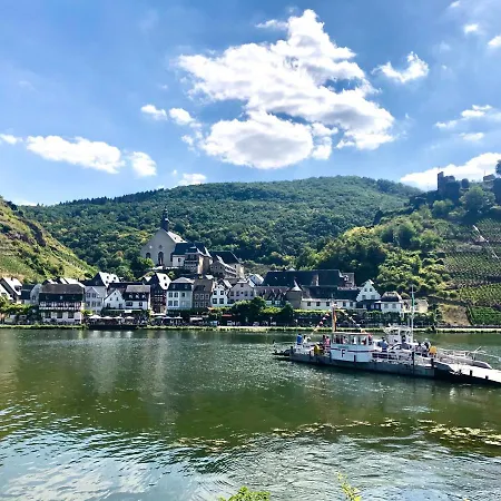 Haus Am Ufer Mit Rheinpanoramablick 科布倫茨